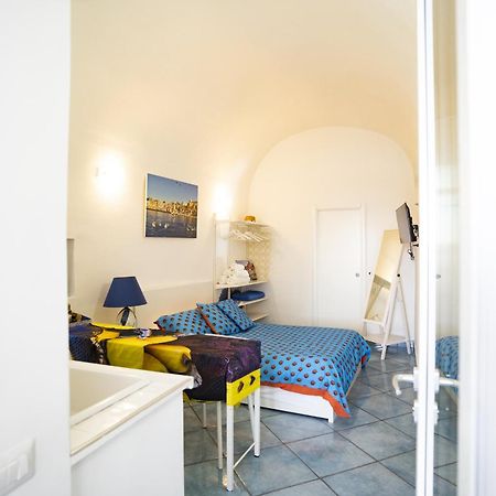 Appartamento Sotto La Terrazza Procida Esterno foto